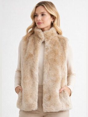 Dynamite Faux Fur Vest Women Size L Beige Neutral Sleeveless Plush Winter Coat